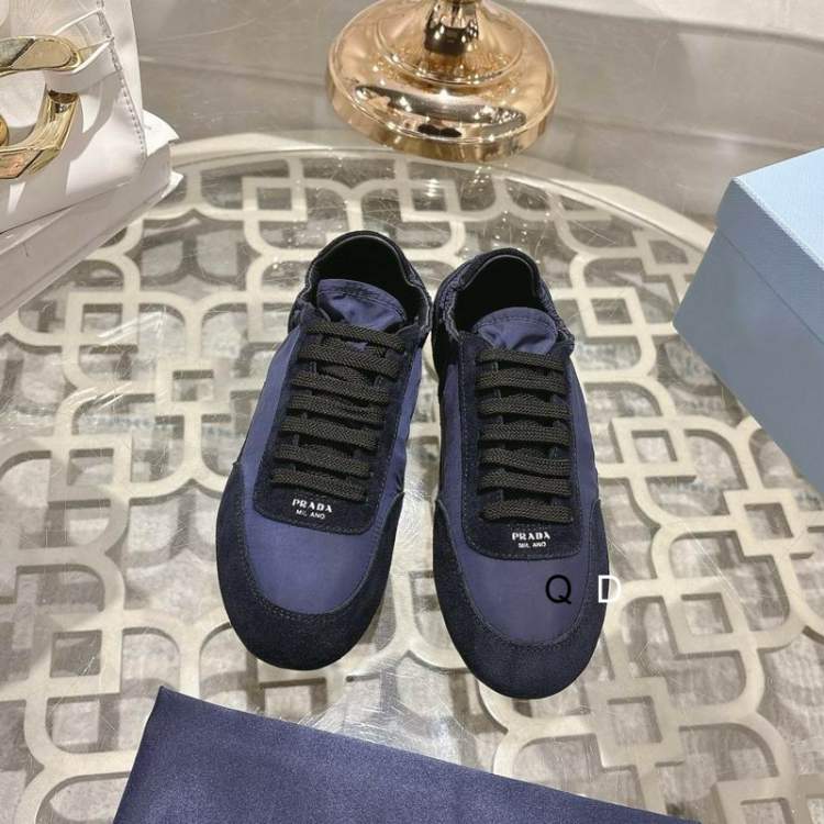 Picture of Prada Shoes _SKUPradasz35-45GDT121119318